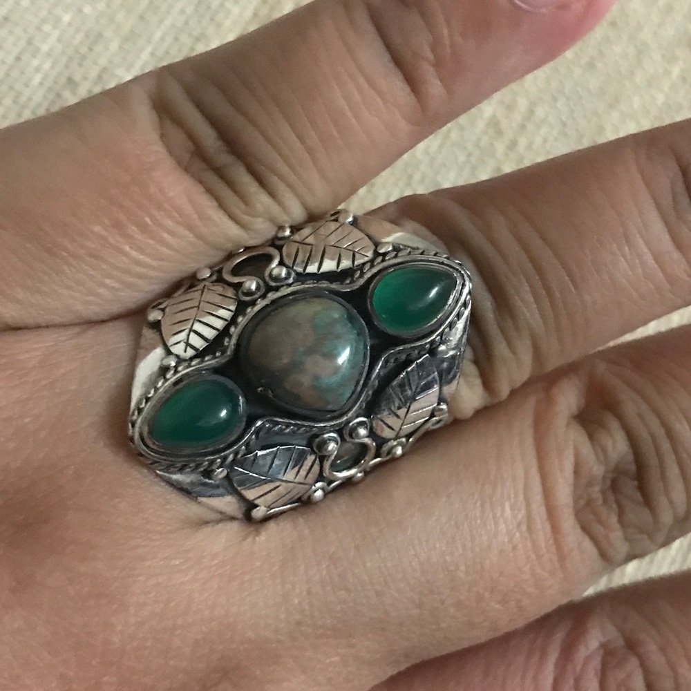 NEW boho green crystal sterling silver 925 ring.